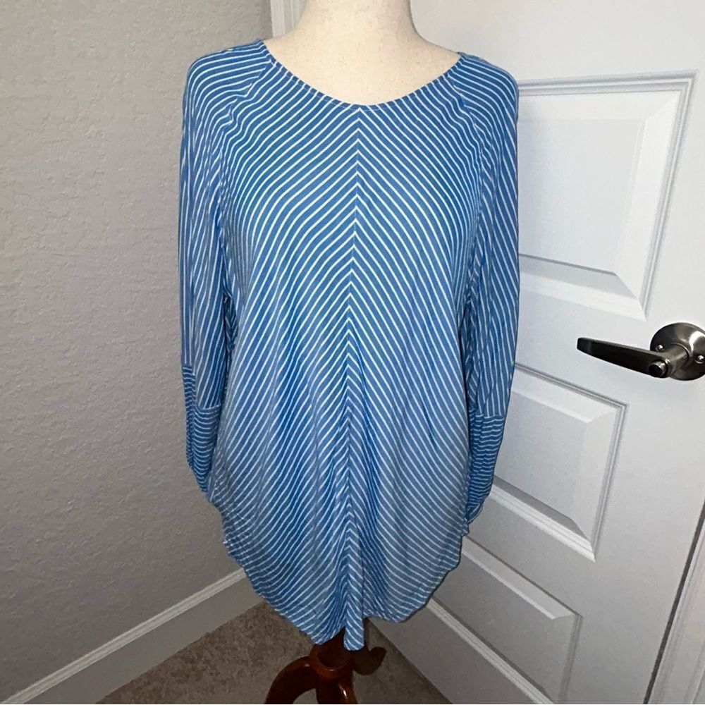 Vince Camuto Stripe Print Tunic Blouse Top